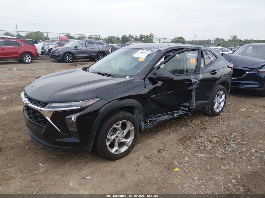 2025 CHEVROLET TRAX FWD LS · Фото 2