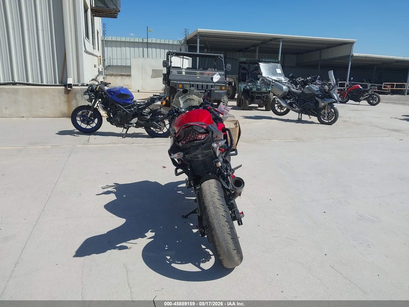 KAWASAKI EX400 2023