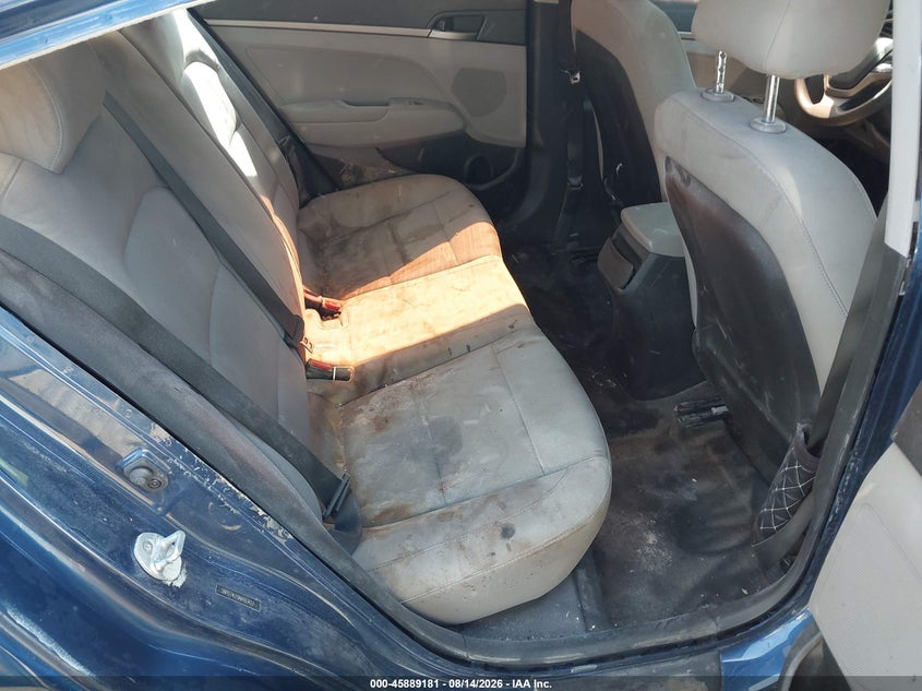 2017 HYUNDAI ELANTRA auction photo 8