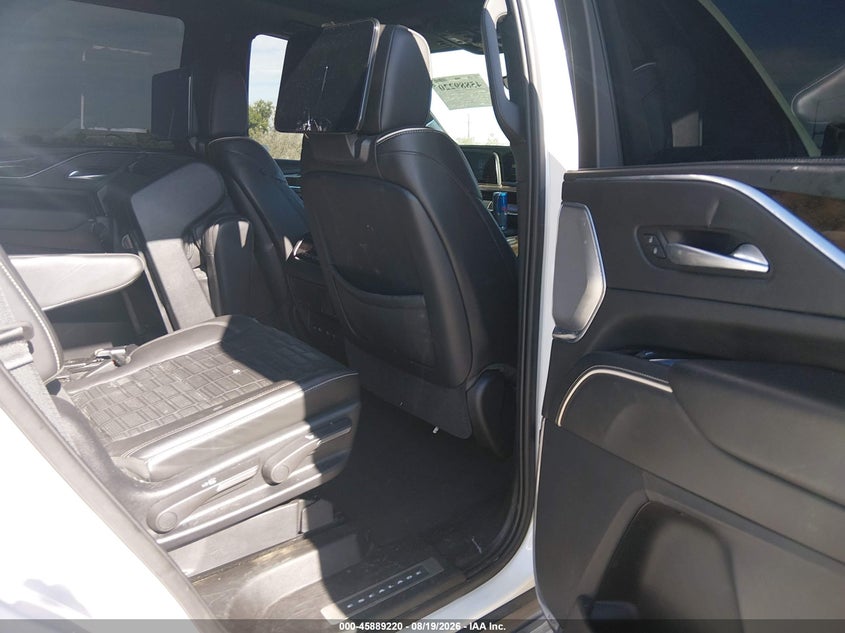 CADILLAC ESCALADE - zdjęcie 8