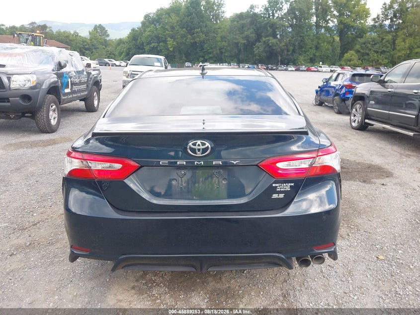TOYOTA CAMRY - zdjęcie 17