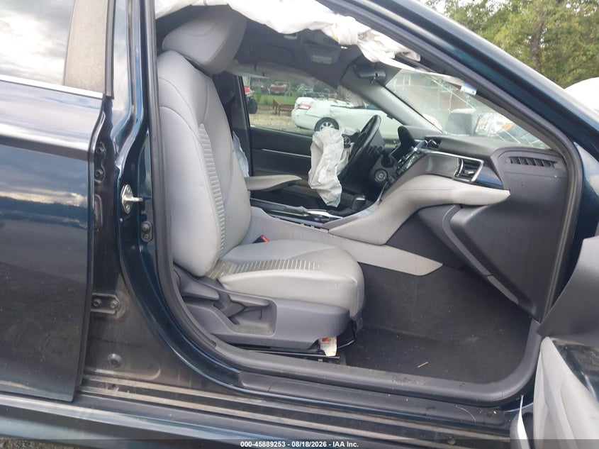 2020 TOYOTA CAMRY auction photo 5