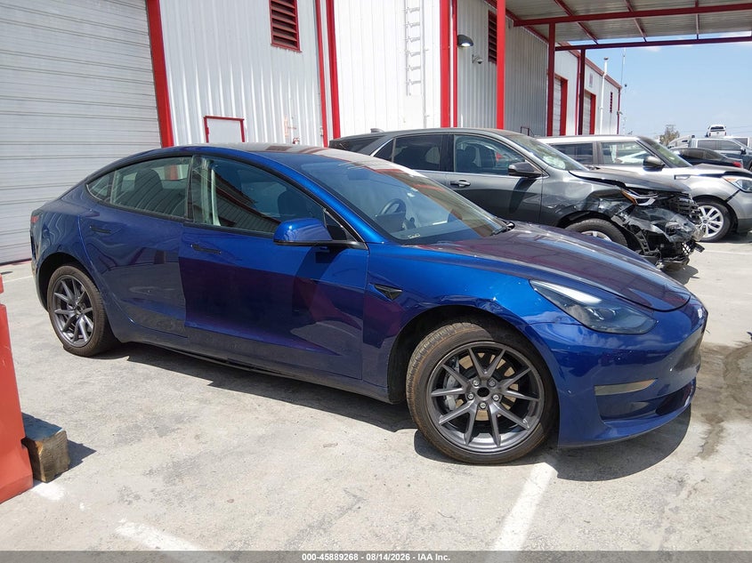TESLA MODEL 3 - zdjęcie 12
