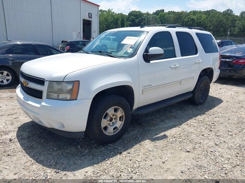 2011 CHEVROLET TAHOE auction photo 2