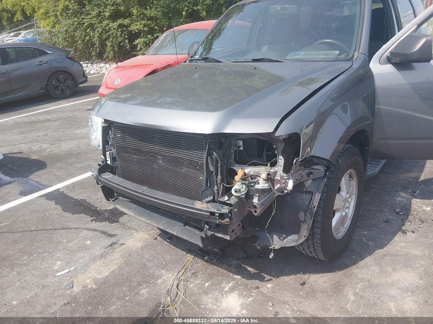 2011 FORD ESCAPE auction photo 6