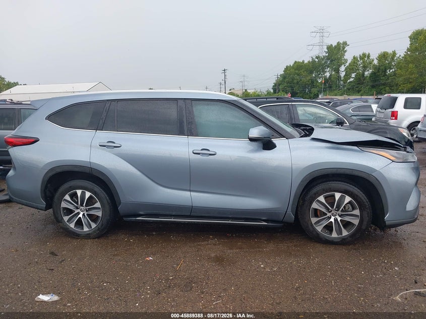 TOYOTA HIGHLANDER - zdjęcie 13