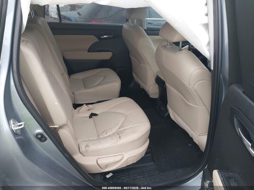 TOYOTA HIGHLANDER - zdjęcie 8