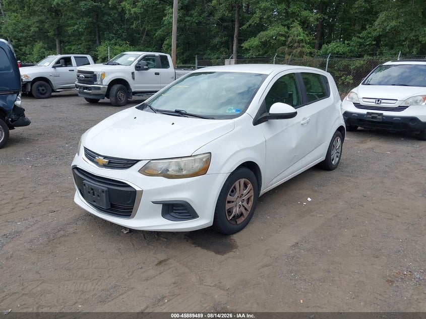 2017 CHEVROLET SONIC auction photo 2