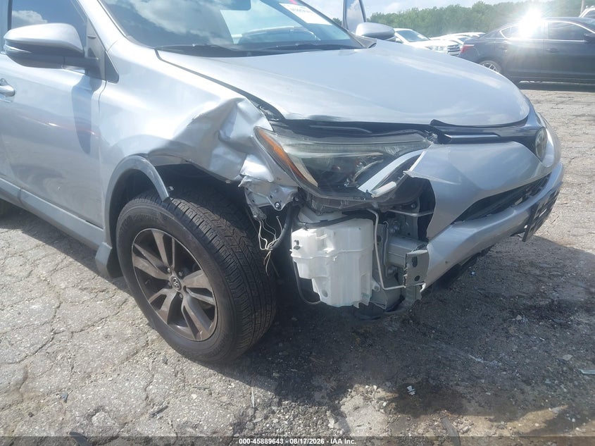 2018 TOYOTA RAV4 auction photo 6