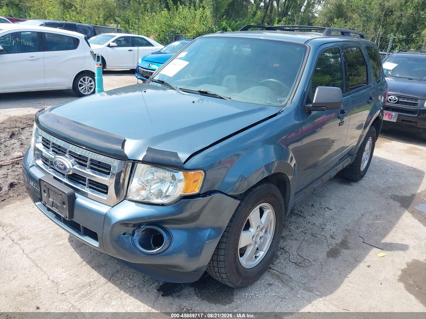 2012 Ford Escape, Left Front, IAAI, VIN 1FMCU9DG7CKC81926 — photo 2