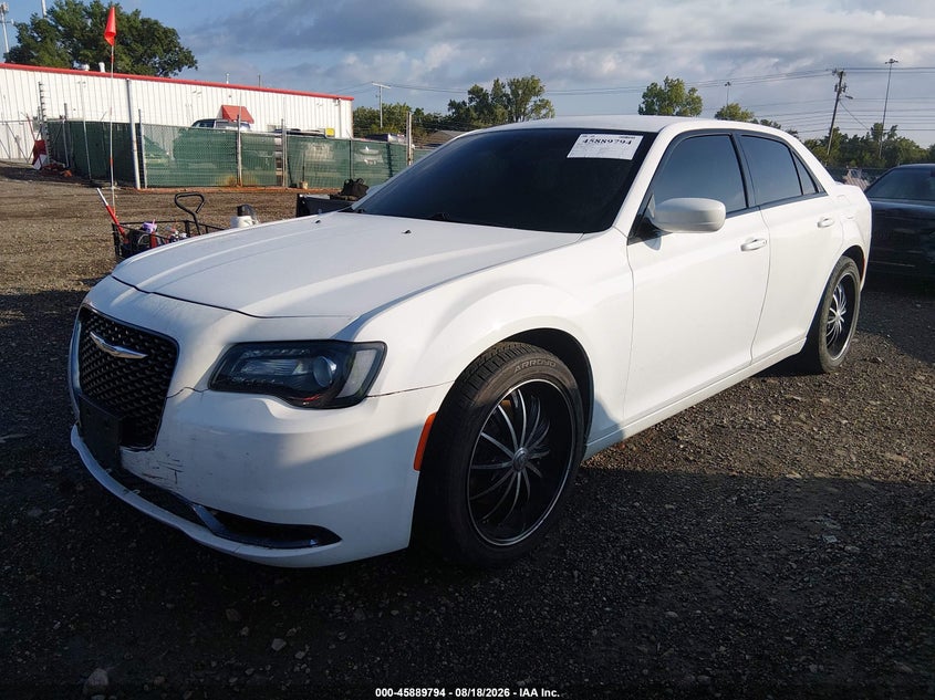 2018 CHRYSLER 300 auction photo 2