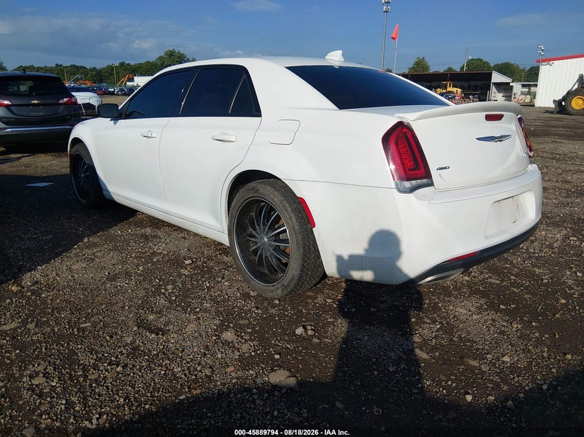 2018 CHRYSLER 300 auction photo 3