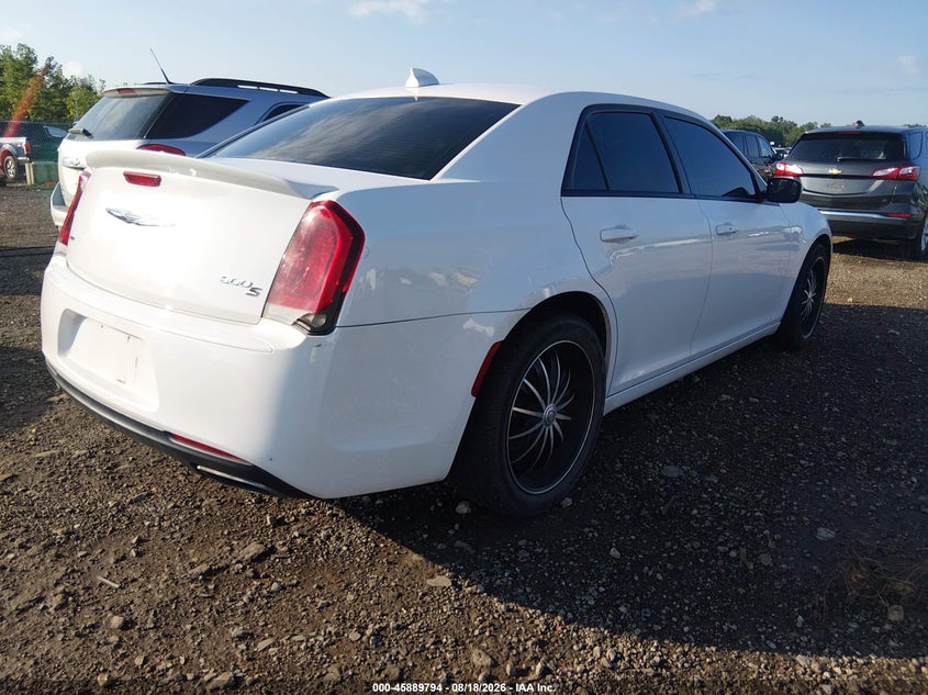 2018 CHRYSLER 300 auction photo 4
