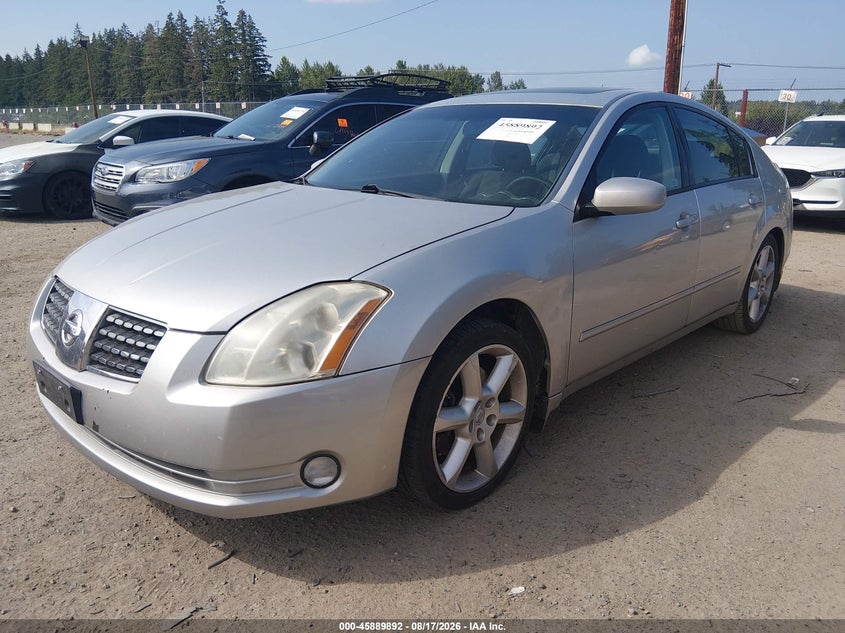 2004 Nissan Maxima, Right Front, IAAI, VIN 1N4BA41E84C814463 — photo 2
