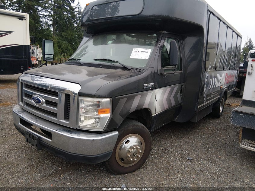 2011 FORD E-350 CUTAWAY auction photo 2