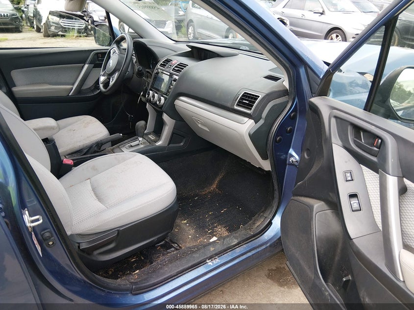 2017 SUBARU FORESTER auction photo 5