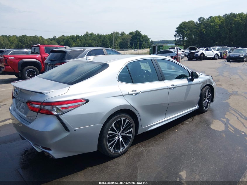2018 TOYOTA CAMRY auction photo 4