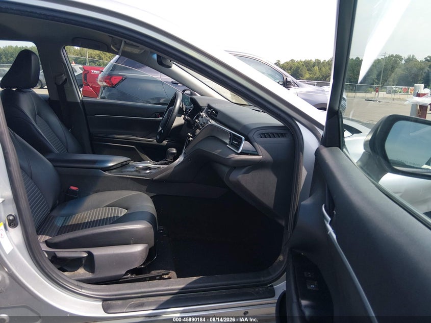 2018 TOYOTA CAMRY auction photo 5