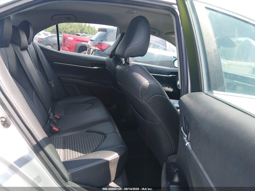 2018 TOYOTA CAMRY auction photo 8