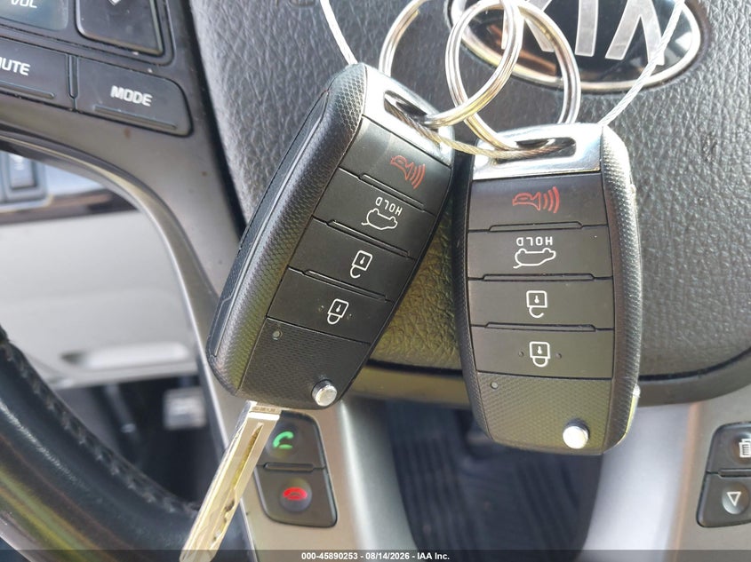KIA SORENTO 2014 VIN 5XYKT4A69EG525540