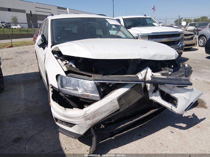 VOLKSWAGEN TIGUAN 2021 VIN 3VV3B7AX7MM066061