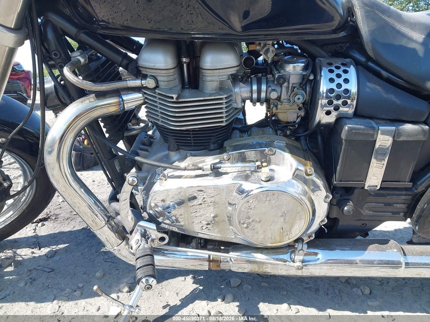 TRIUMPH BONNEVILLE 2006