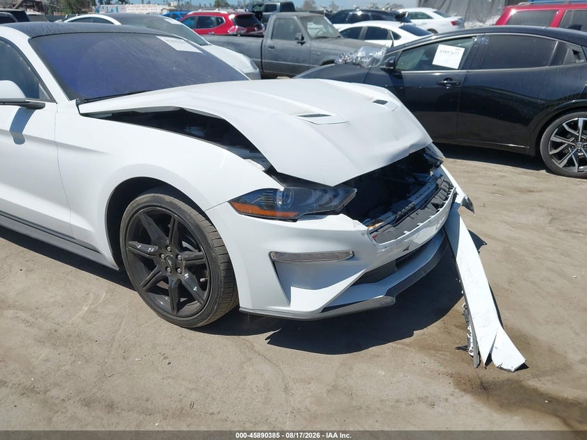 FORD MUSTANG - zdjęcie 17