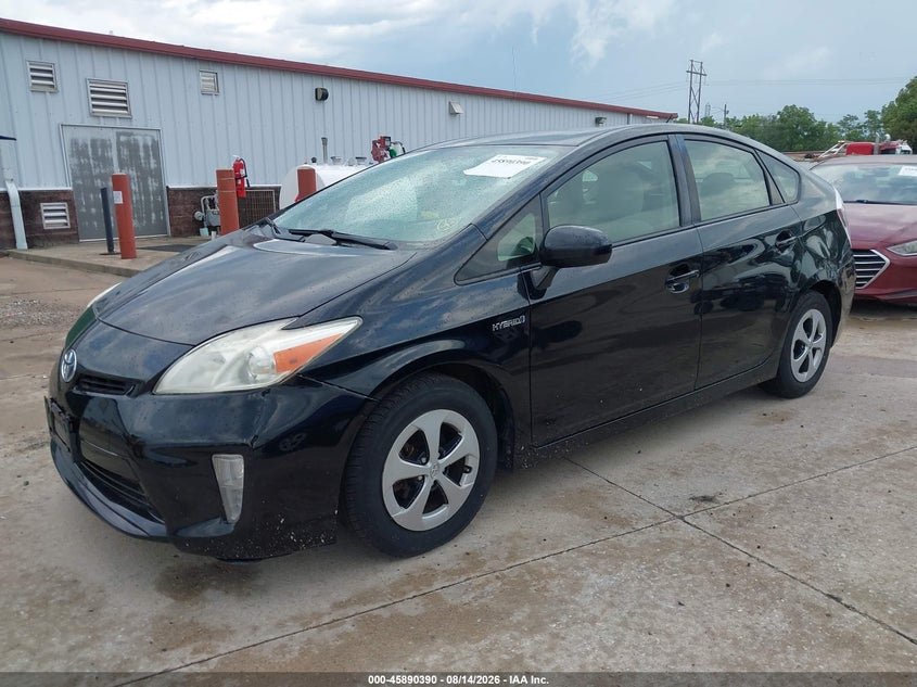 2014 TOYOTA PRIUS auction photo 2