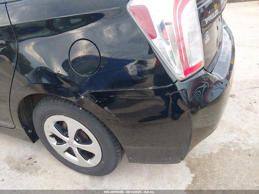 2014 TOYOTA PRIUS auction photo 6