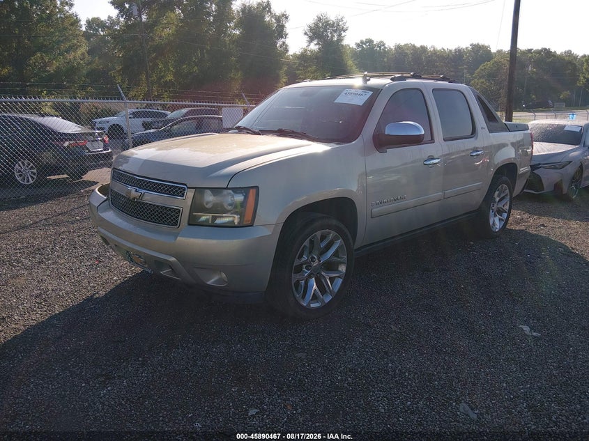 2008 Chevrolet Avalanche 1500 Ltz, Left & Right Side, IAAI, VIN 3GNFK12378G186877 — photo 2