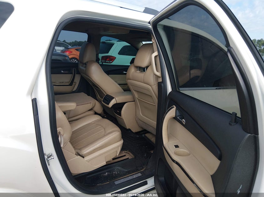2012 GMC ACADIA auction photo 7