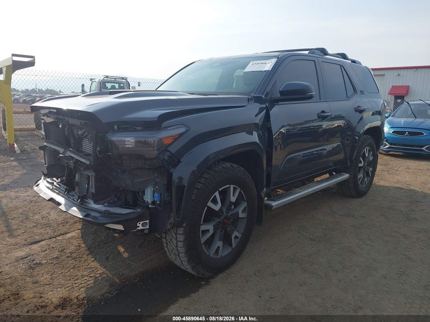 2025 Toyota 4Runner, Front End, IAAI, VIN JTEVA5BR9S5011950 — photo 2
