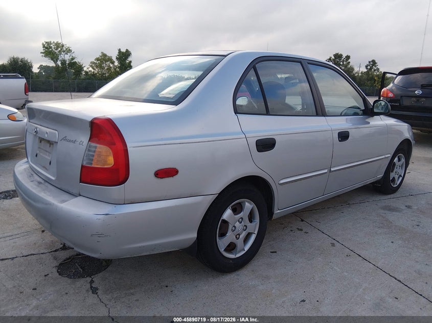 2002 HYUNDAI ACCENT auction photo 4