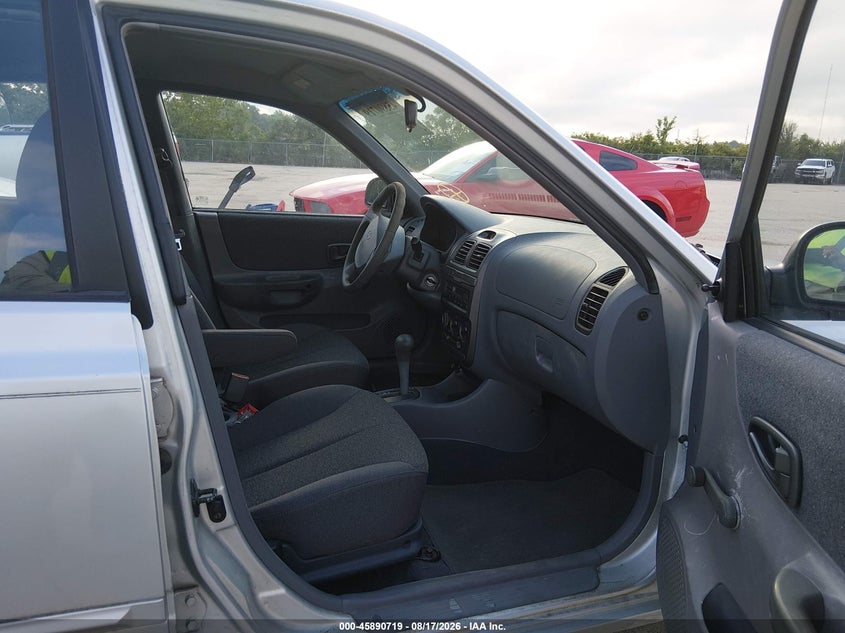 2002 HYUNDAI ACCENT auction photo 5