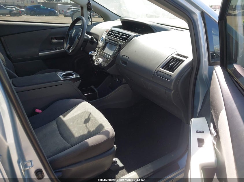 2012 TOYOTA PRIUS V auction photo 5