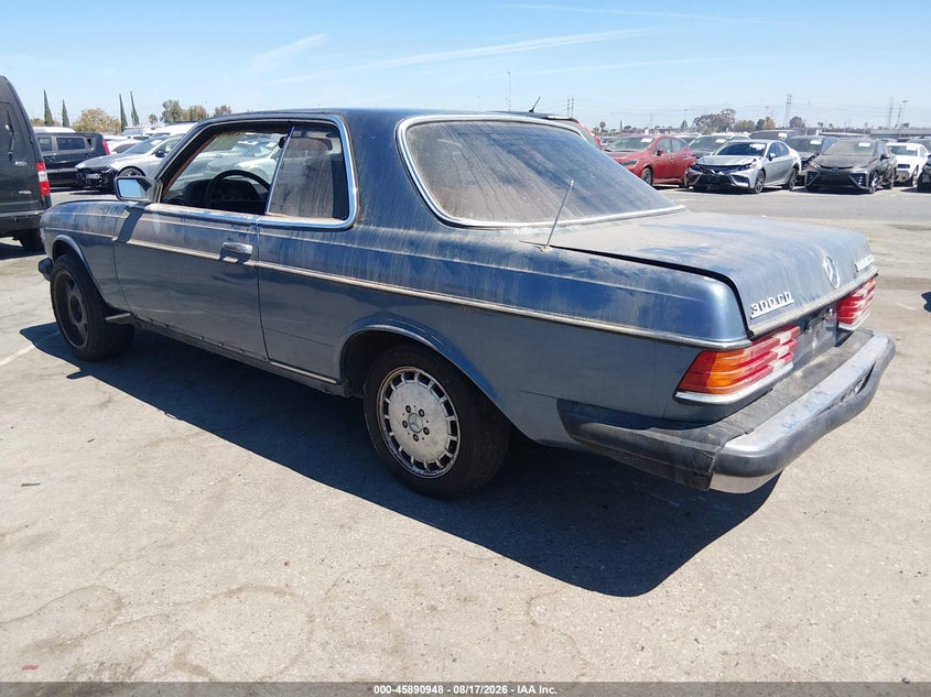 1984 MERCEDES-BENZ 300 auction photo 3