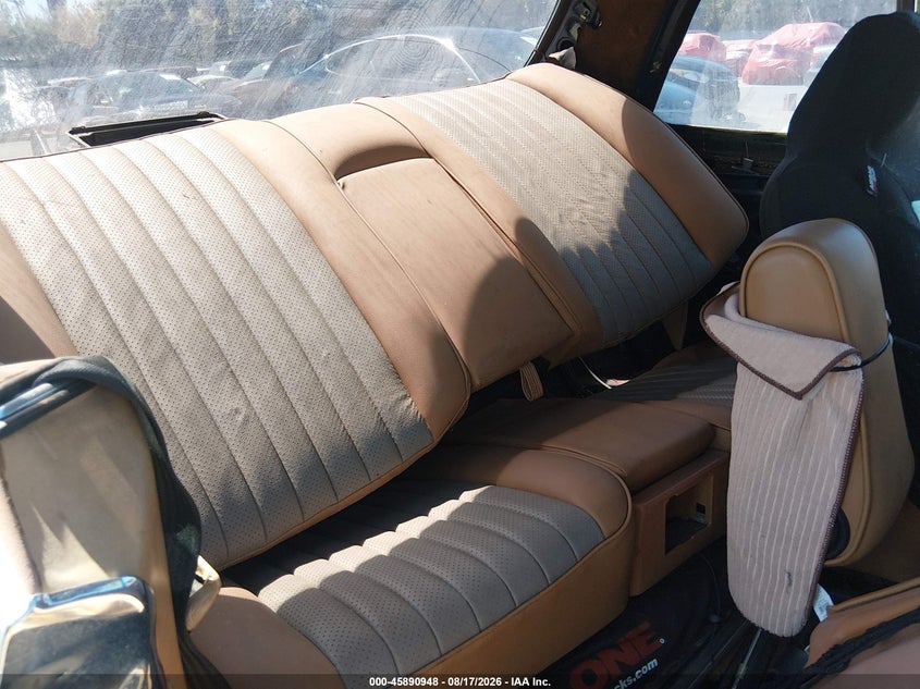 1984 MERCEDES-BENZ 300 auction photo 8