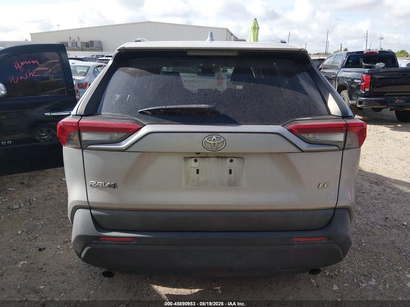 TOYOTA RAV4 - zdjęcie 17