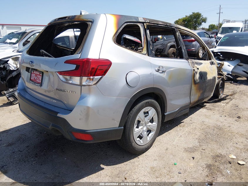 Vin: jf2skaac5kh511808, lot: 46390018, subaru forester 20194