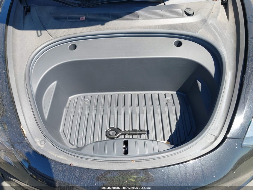 TESLA MODEL 3 - zdjęcie 10