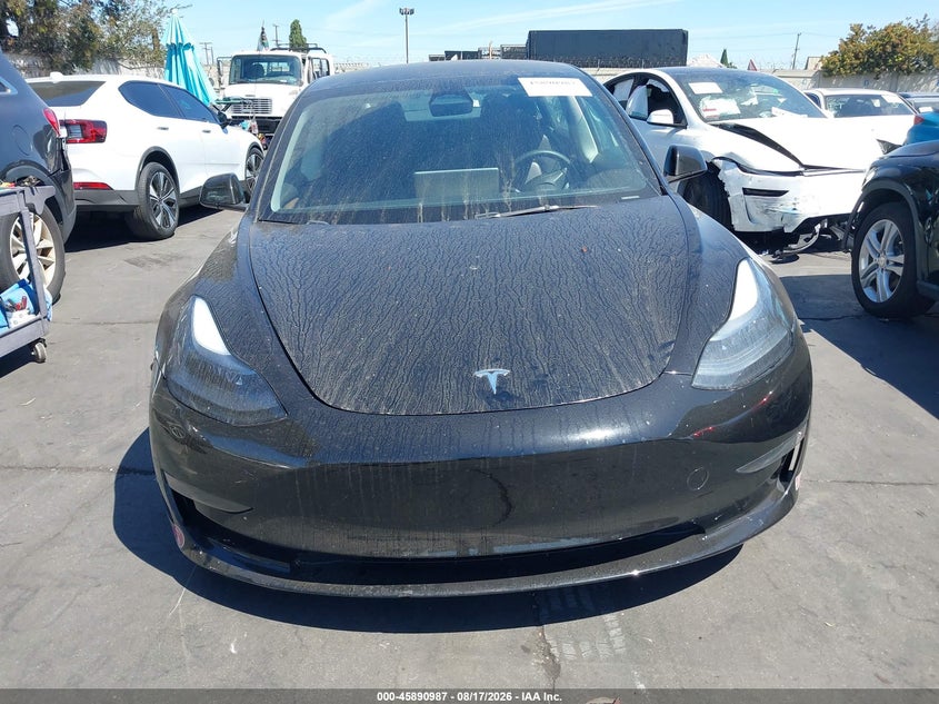 TESLA MODEL 3 - zdjęcie 12