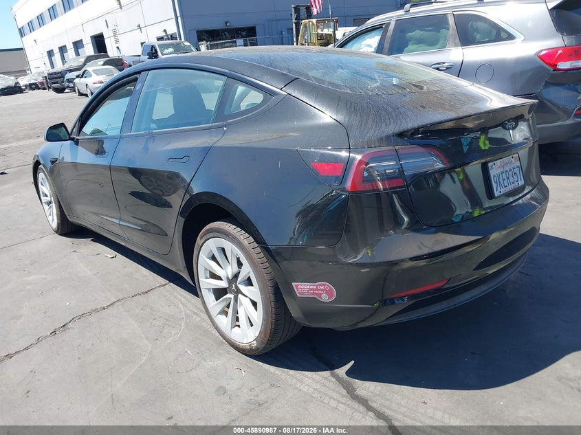 TESLA MODEL 3 - zdjęcie 3