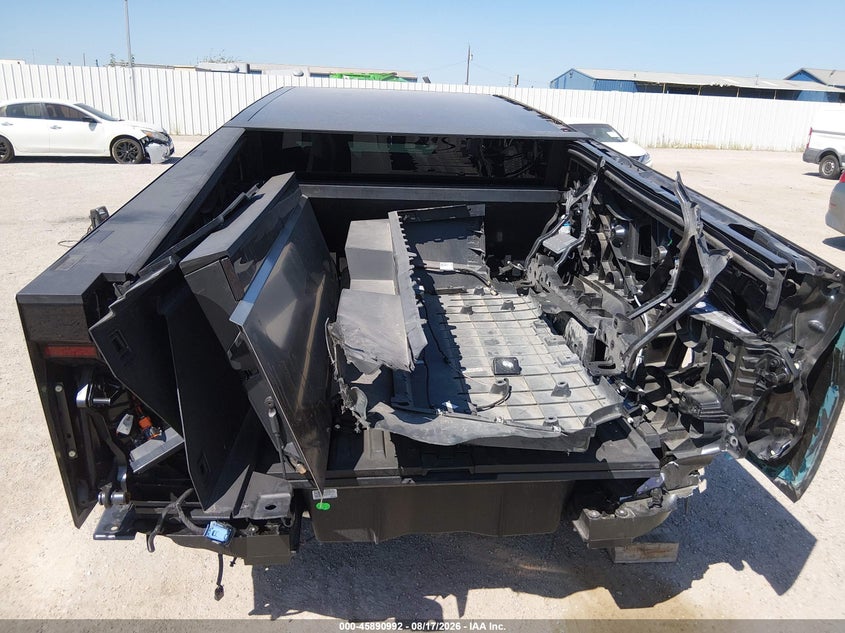 2025 TESLA CYBERTRUCK ALL-WHEEL DRIVE · Фото 22