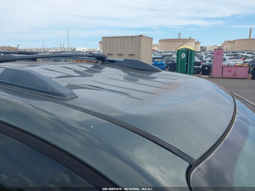 2011 GMC ACADIA auction photo 6