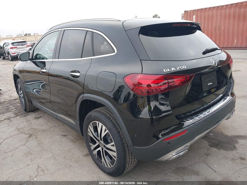 2025 MERCEDES-BENZ GLA 250 — zdjęcie 3