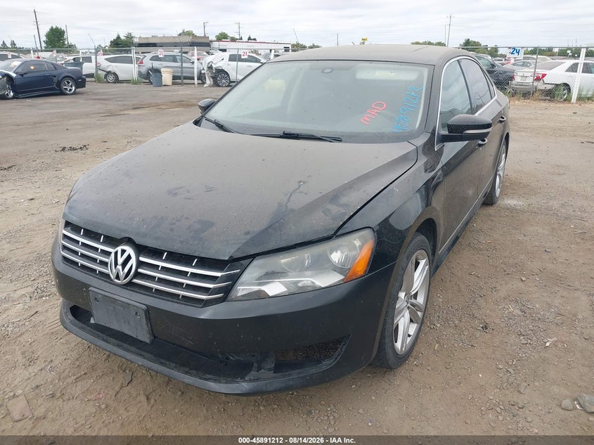 2014 VOLKSWAGEN PASSAT auction photo 2