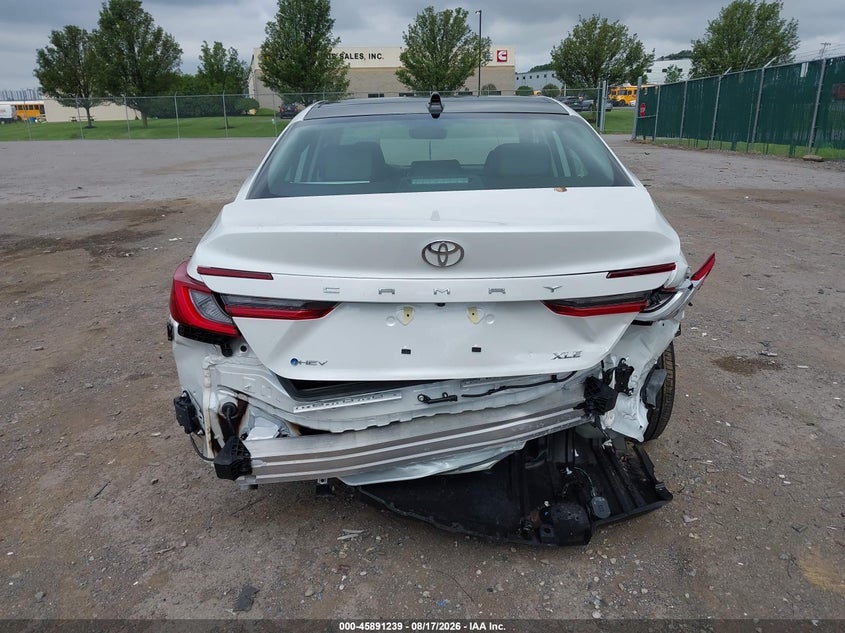 TOYOTA CAMRY - zdjęcie 17