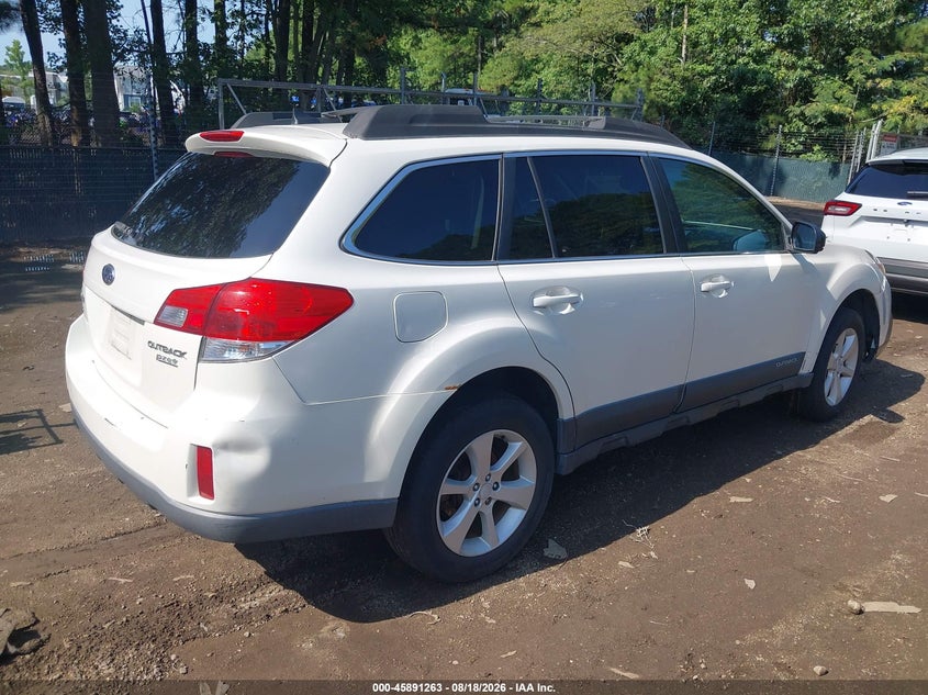 2014 SUBARU OUTBACK auction photo 4
