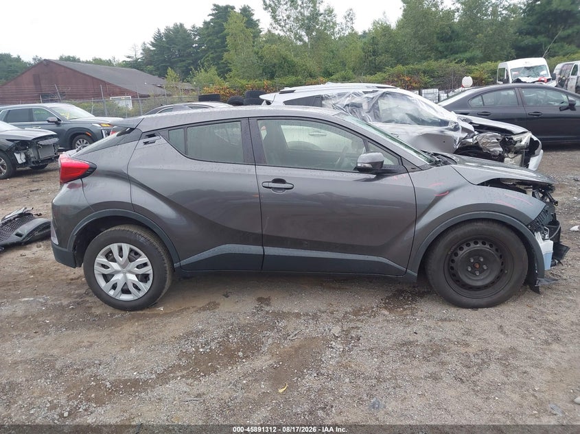TOYOTA C-HR - zdjęcie 14