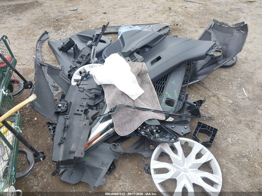 TOYOTA C-HR - zdjęcie 12